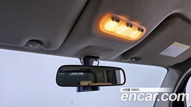 Nissan Cube 2011 — photo 17