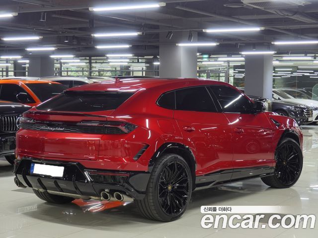 Lamborghini Urus 2025 — photo 3