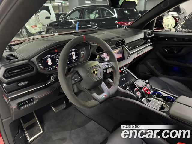 Lamborghini Urus 2025 — photo 4