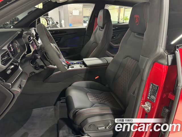 Lamborghini Urus 2025 — photo 8