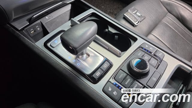 Genesis G80 2017 — photo 9