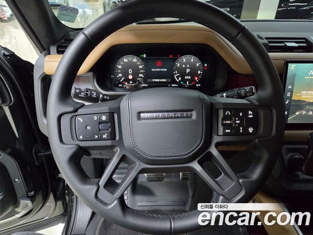 Land Rover Defender 2025 — photo 9