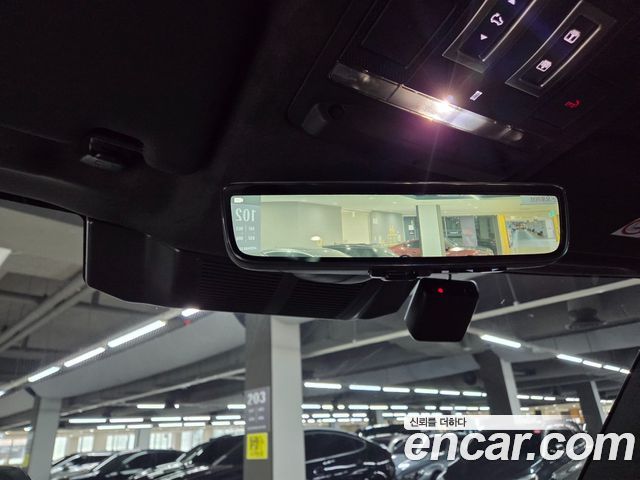 Land Rover Defender 2025 — photo 10