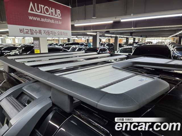 Land Rover Defender 2025 — photo 19