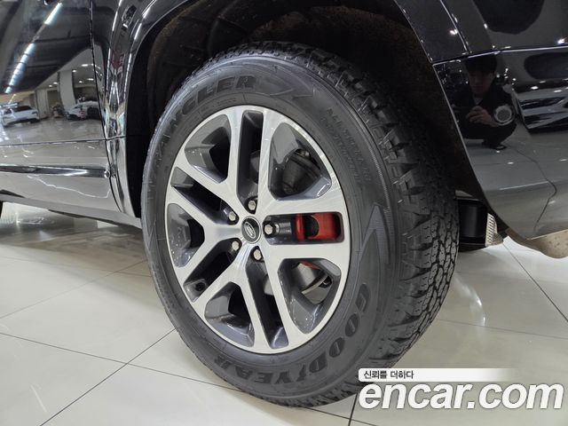 Land Rover Defender 2025 — photo 20