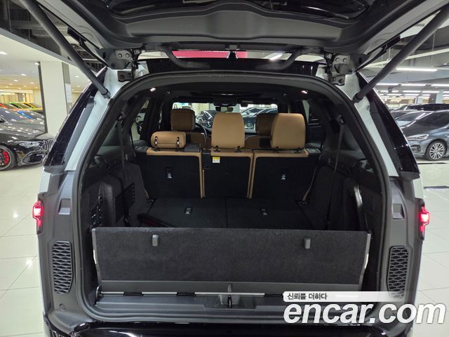 Land Rover Discovery 2025 — photo 6
