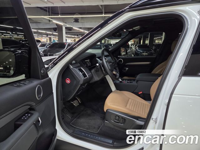 Land Rover Discovery 2025 — photo 8