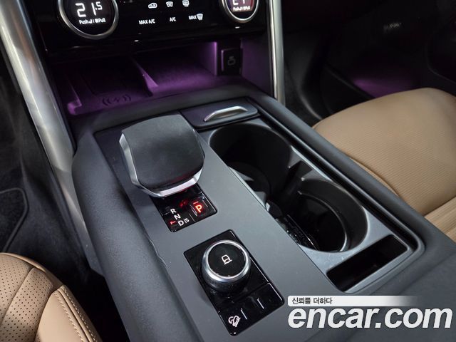Land Rover Discovery 2025 — photo 11