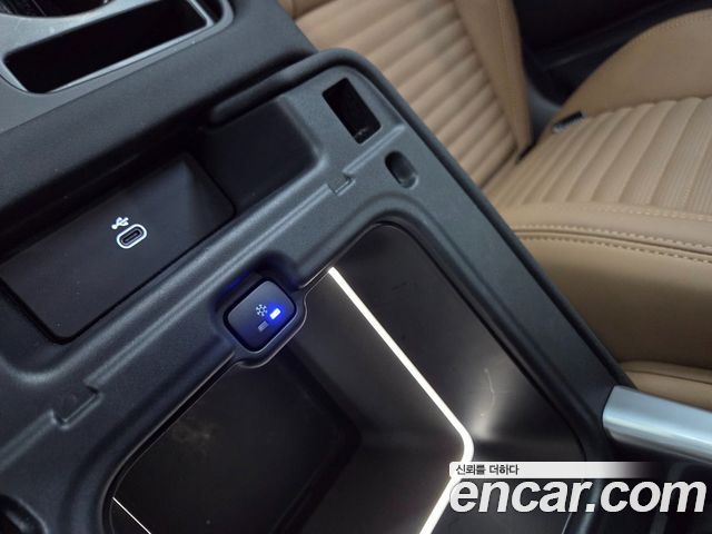 Land Rover Discovery 2025 — photo 12