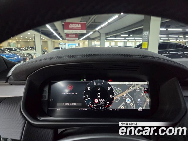 Land Rover Discovery 2025 — photo 16