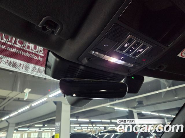 Land Rover Discovery 2025 — photo 18