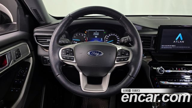 Ford Explorer 2021 — photo 13