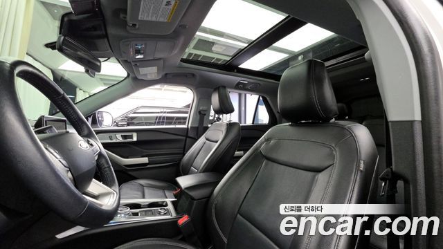 Ford Explorer 2021 — photo 19