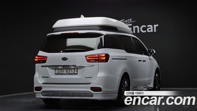 Kia Canival 2019 — photo 2