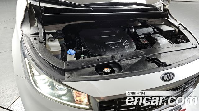 Kia Canival 2019 — photo 6