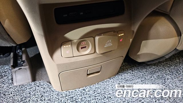 Kia Canival 2019 — photo 19