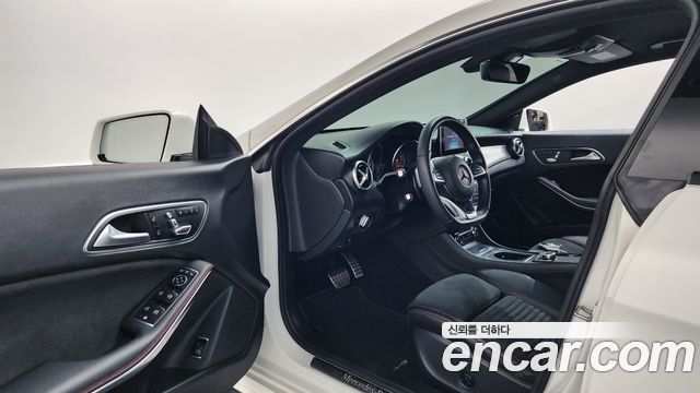 Mercedes-Benz CLA-Class 2019 — photo 10