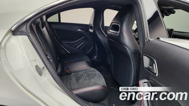 Mercedes-Benz CLA-Class 2019 — photo 12