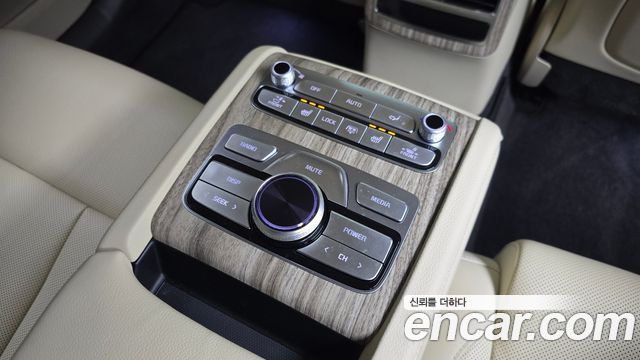 Kia K9 2022 — photo 19