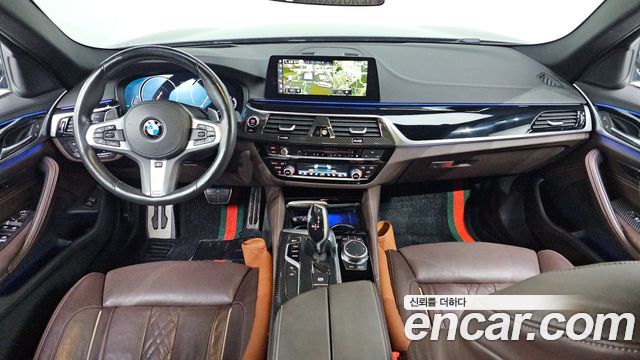 BMW 5-Series 2018 — photo 7