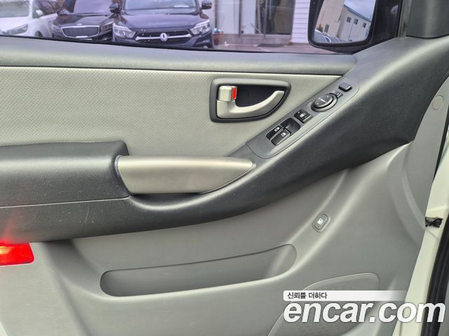 Hyundai Starex 2015 — photo 10