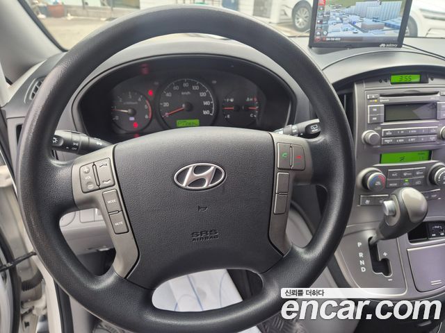 Hyundai Starex 2015 — photo 12