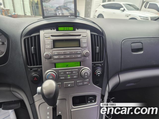 Hyundai Starex 2015 — photo 14