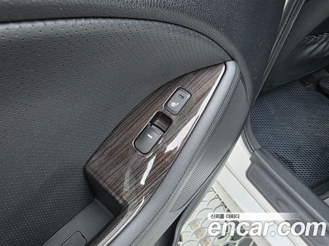 Kia K5 2012 — photo 10