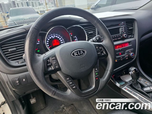 Kia K5 2012 — photo 12