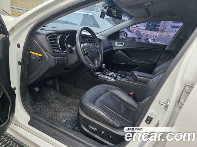 Kia K5 2012 — photo 13