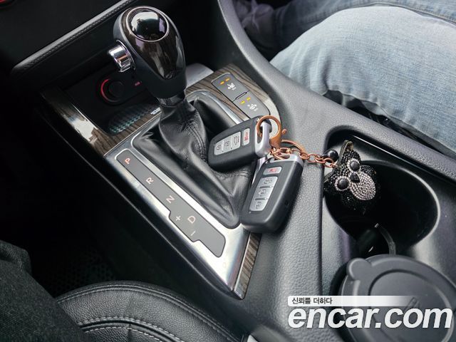 Kia K5 2012 — photo 16