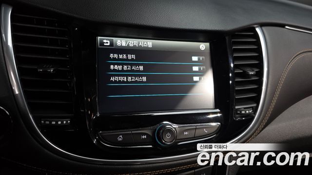 Chevrolet Korea Trax 2019 — photo 14