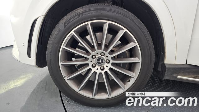 Mercedes-Benz GLE-Class 2023 — photo 5