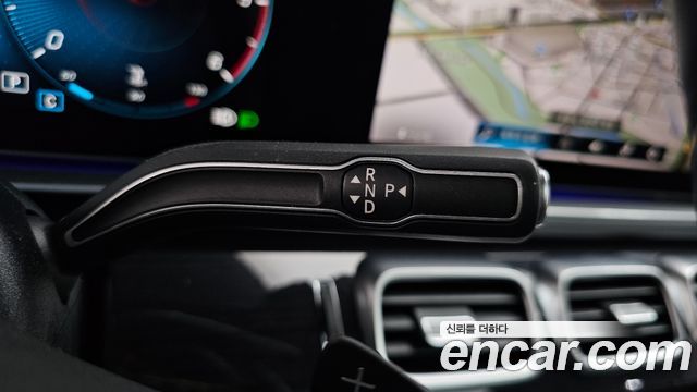 Mercedes-Benz GLE-Class 2023 — photo 9