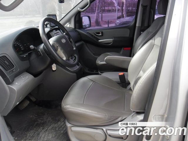 Hyundai Starex 2015 — photo 9
