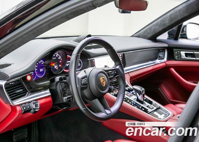 Porsche Panamera 2023 — photo 11