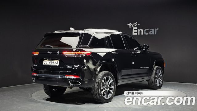 Jeep Cherokee 2023 — photo 2