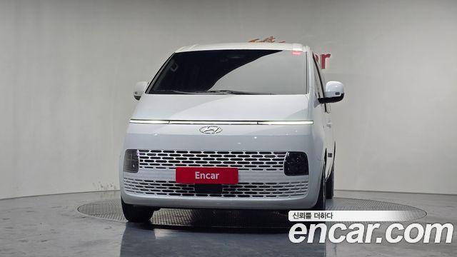 Hyundai Staria 2024 — photo 3