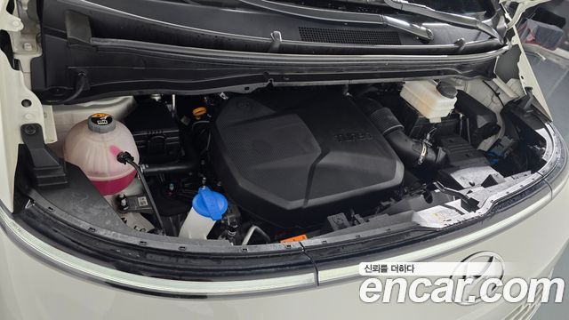 Hyundai Staria 2024 — photo 6