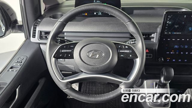 Hyundai Staria 2024 — photo 13