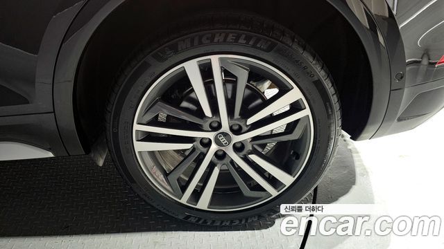Audi Q5 2021 — photo 5