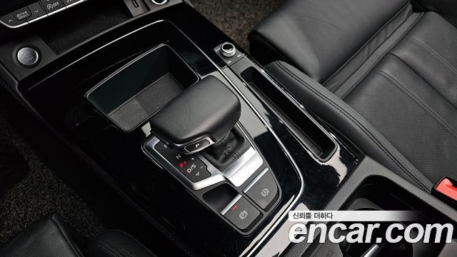 Audi Q5 2021 — photo 9
