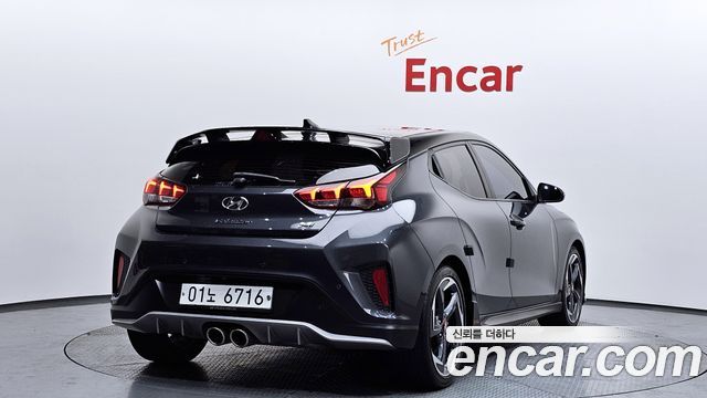 Hyundai Veloster 2018 — photo 2