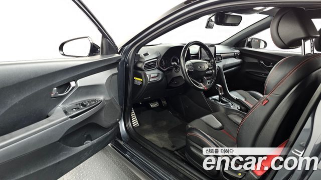 Hyundai Veloster 2018 — photo 10