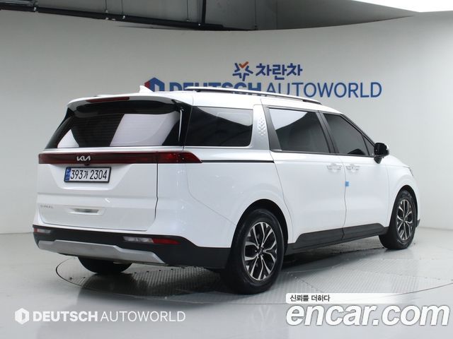 Kia Canival 2022 — photo 4