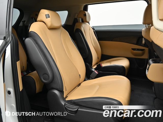 Kia Canival 2022 — photo 16