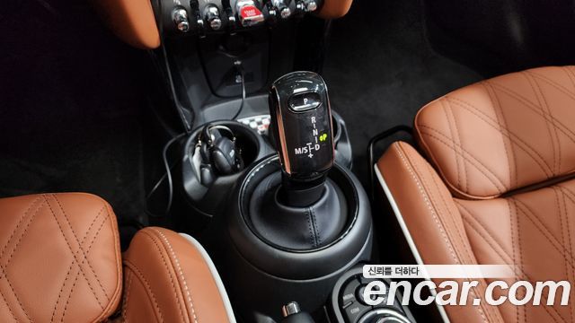 Mini Cooper 2023 — photo 9