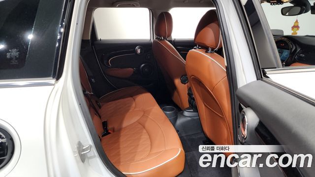 Mini Cooper 2023 — photo 12