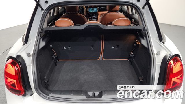 Mini Cooper 2023 — photo 20