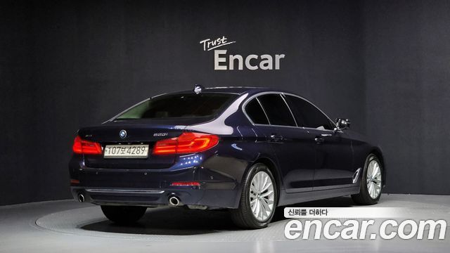 BMW 5-Series 2020 — photo 2